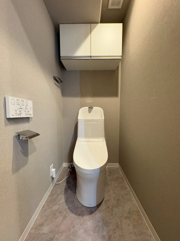 舞子五色塚ハイツのトイレ|コンパクトで使いやすいトイレです