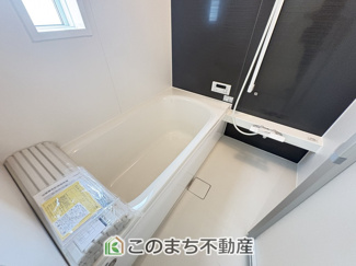 【浴室】 | 常総市本石下第12　 | お風呂は足を伸ばしてゆったり入浴できる1坪タイプ☆