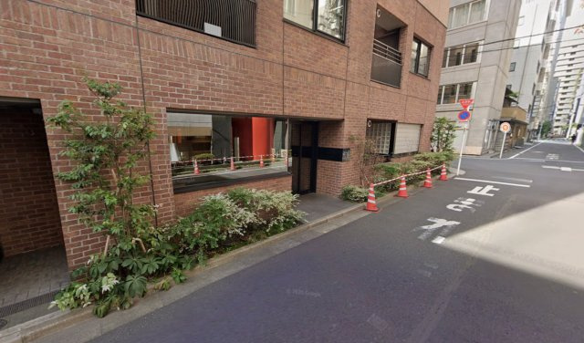 中央区銀座８丁目の事務所のエントランス