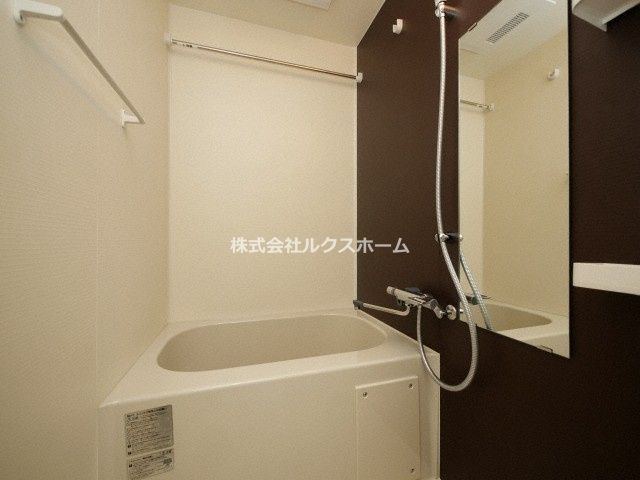 ロイス茨木奈良町の浴室
