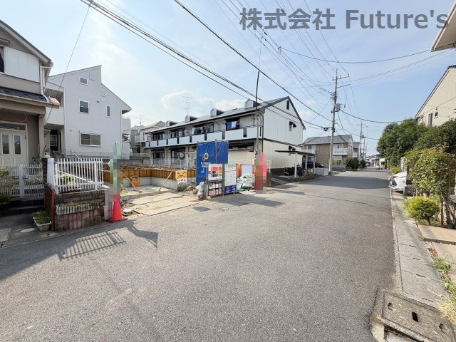 吉川市吉川2丁目　新築戸建の前面道路含む現地写真|前面道路含む現地写真です。