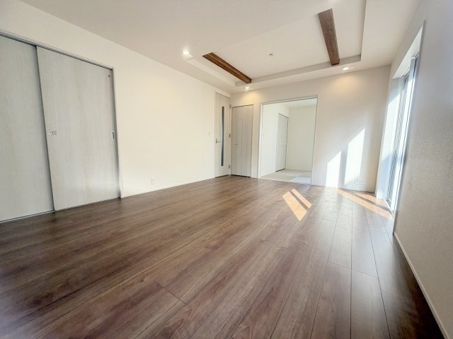 吉川市吉川2丁目　新築戸建の居間・リビング|同施工会社の参考写真になります。