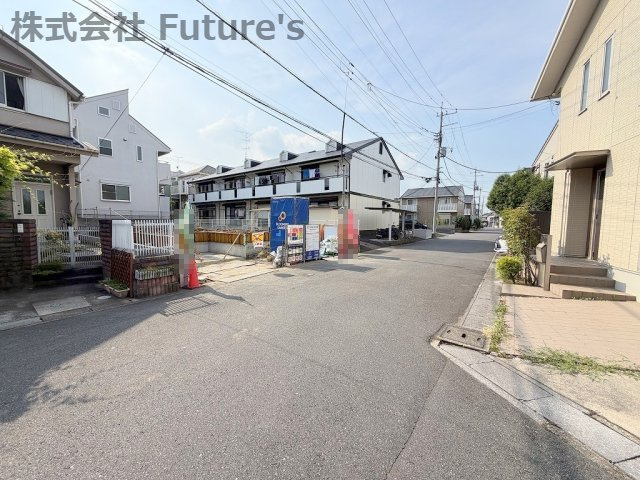 吉川市吉川2丁目　新築戸建の前面道路含む現地写真|前面道路含む現地写真です。