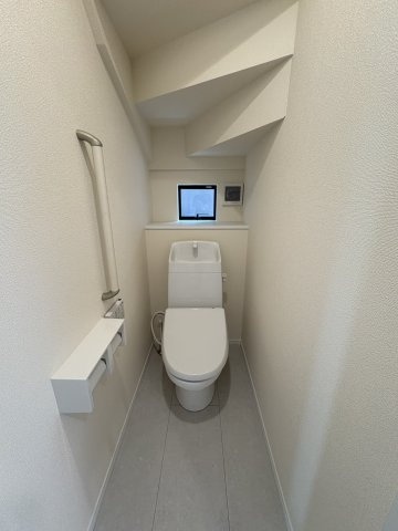 新築戸建　富士市国久保1丁目２０９１番　全2棟A号棟のトイレ