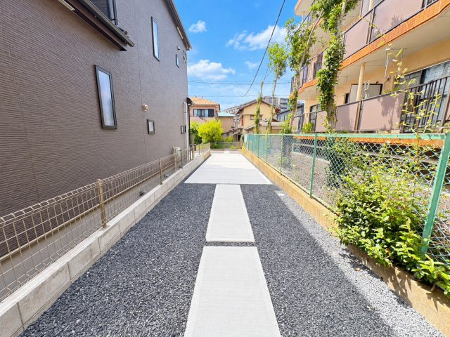 新築戸建　富士市国久保1丁目２０９１番　全2棟A号棟の駐車場