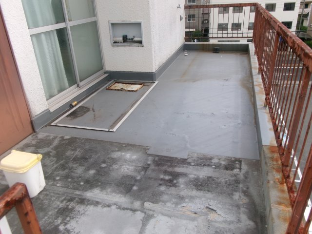 第一暁マンションのバルコニー