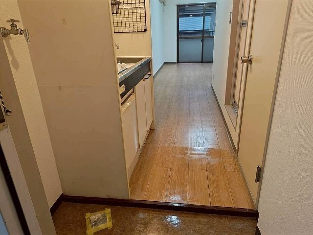 野崎ハイムの玄関
