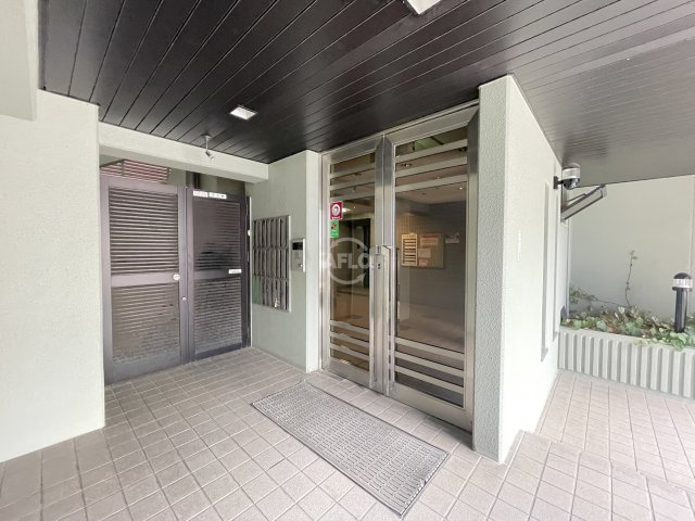 ドエル北堀江　堀江小学校のエントランス|ドエル北堀江　エントランス