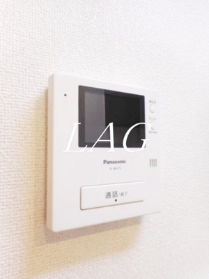 【セキュリティ】 | サンリットレジデンス | モニター付きインターホンです。