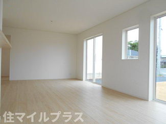 【居間・リビング】 | 矢吹町小松新築一戸建て1棟 | ゆったり過ごせる居間です