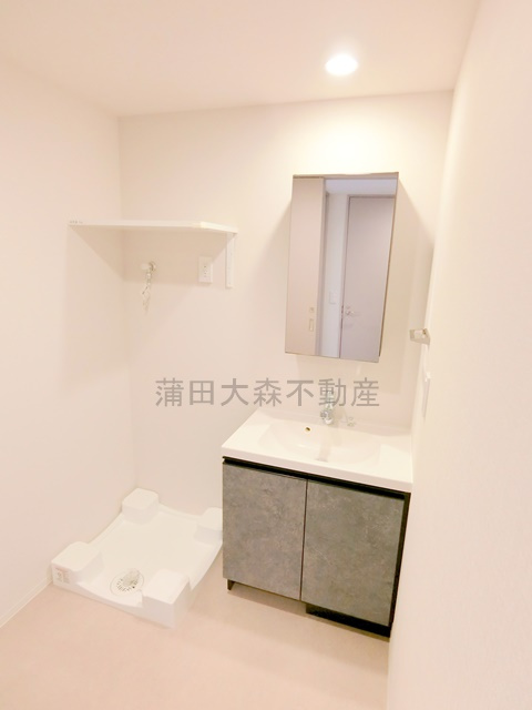 シーズンフラッツ大森北三丁目の洗面所|洗面脱衣所　独立洗面台　洗濯機置き場