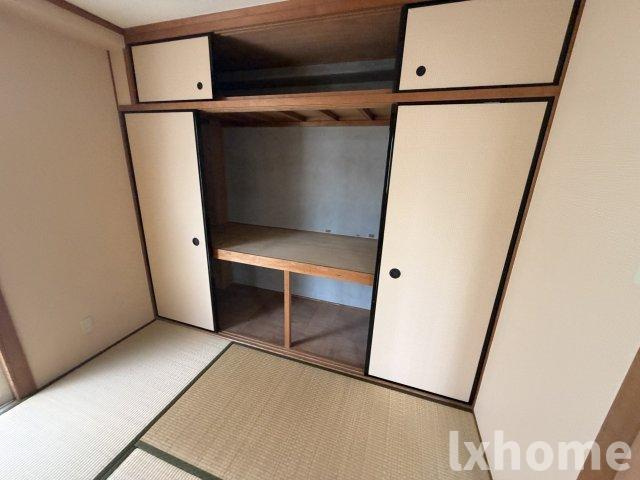 イーストコート沢良宜の和室