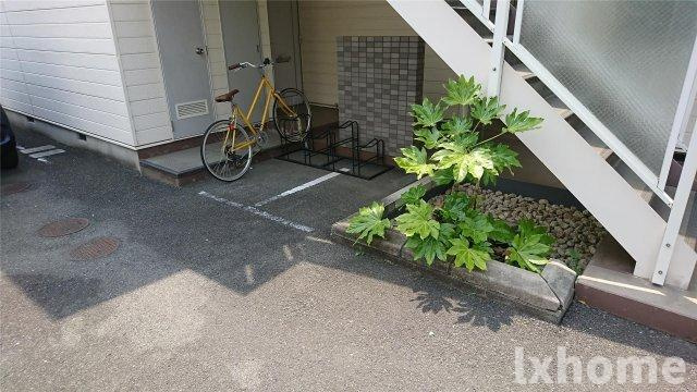 イーストコート沢良宜のエントランス