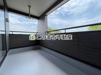 【バルコニー】 | CRADLE GARDEN佐野市赤坂町　第6　1号棟　 | 同社施工物件写真。※建具やフローリング、その他仕様が異なる場合がございます。