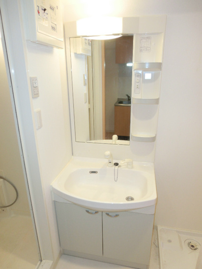 ※同マンション別部屋の参考写真です。 