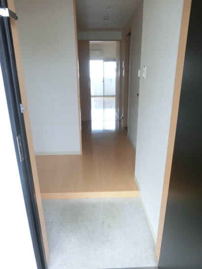 ※同マンション別部屋の参考写真です。 