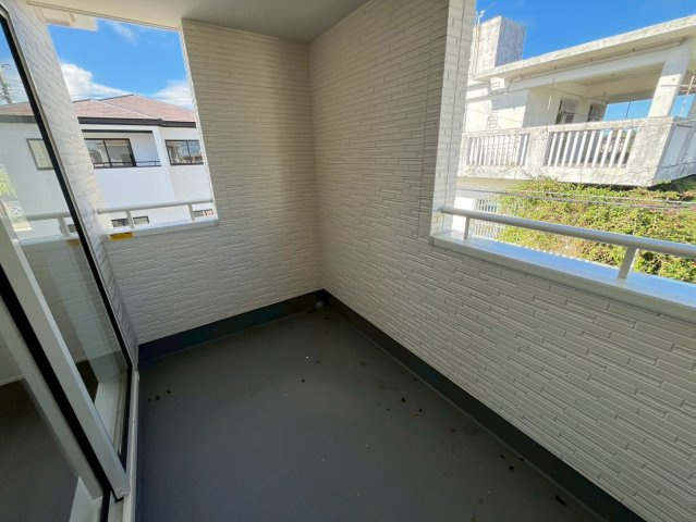 グラファーレ南城市玉城親慶原２棟のバルコニー|広々としたバルコニーです