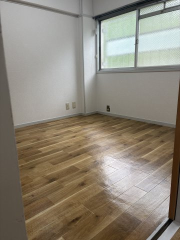 鶴甲コーポ34号館の洋室