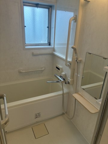 鶴甲コーポ34号館の浴室