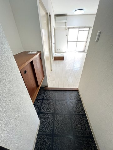 シンエイハイツ千種の玄関