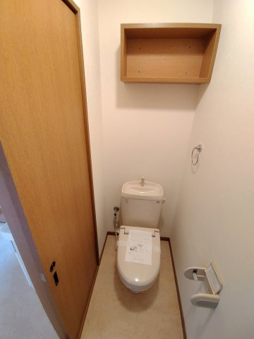 キャプリコーンエスBのトイレ|落ち着いたトイレです