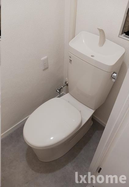 富士マンションのトイレ|ゆったりとした空間のトイレです