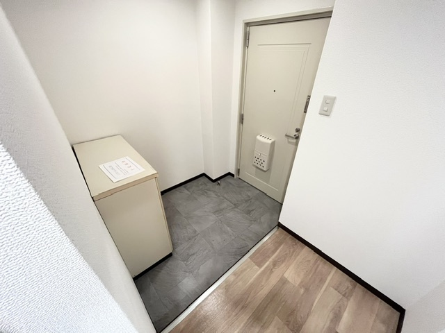 サンクレスト杉村の玄関