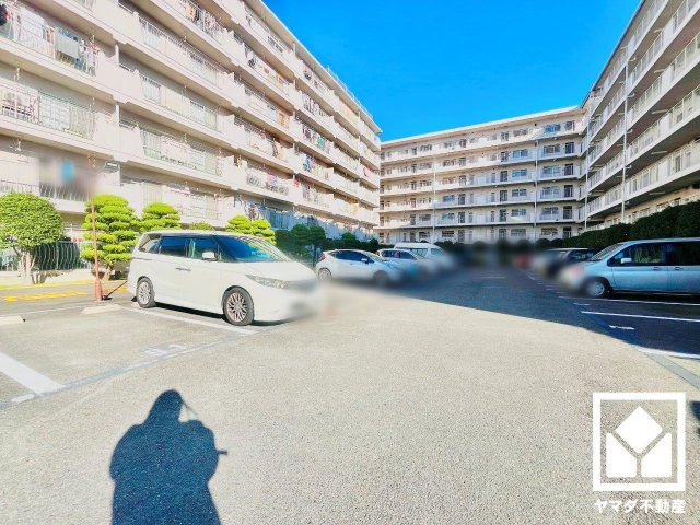 向陽グランドハイツの駐車場