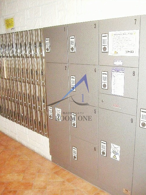 フェニックス笹塚弐番館のその他共用部分|宅配ボックスです。