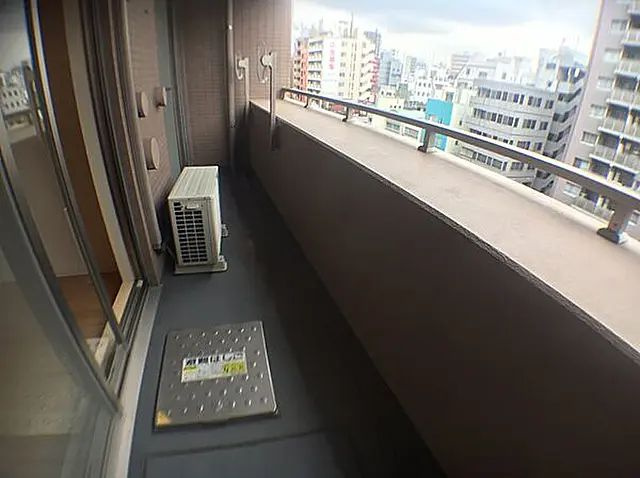 パークキューブ浅草田原町のバルコニー