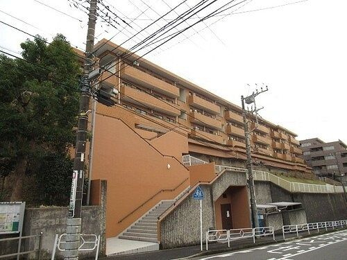 ライオンズマンション下永谷の外観