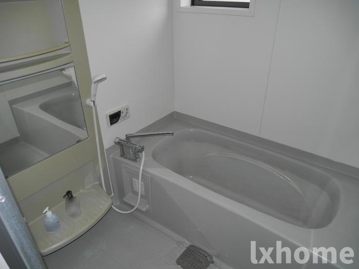 レシェンテ茨木　Ａ棟の浴室