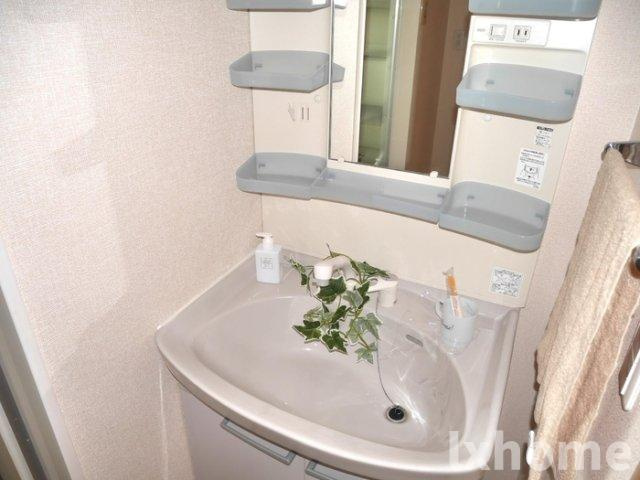 レシェンテ茨木　Ａ棟の洗面所