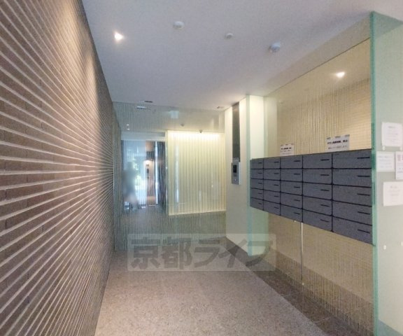 SILK HOUSEとなみ 3号館のロビー