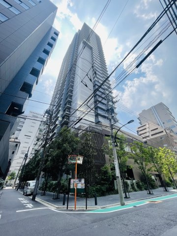 クラッシィタワー新宿御苑の外観