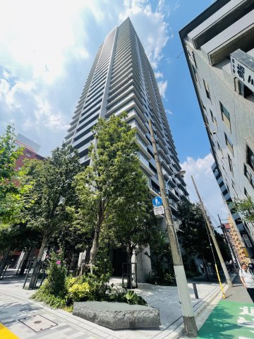 クラッシィタワー新宿御苑の外観