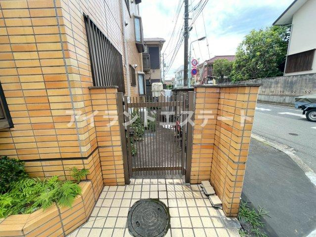 メゾンマヌワール　3方角住戸　駅近　独立洗面台の設備