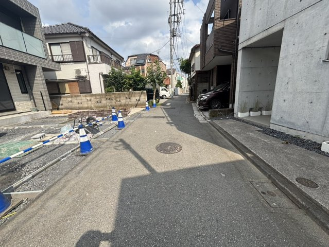 北区上中里１丁目中古戸建の前面道路含む現地写真