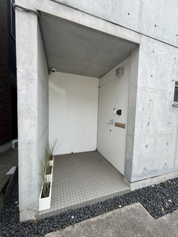 北区上中里１丁目中古戸建の玄関
