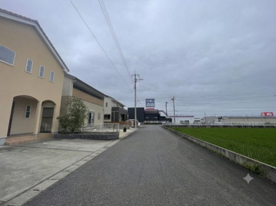 【前面道路含む現地写真】 | 中古一戸建てシアタールーム