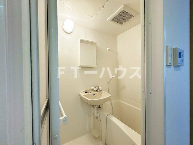 マイナビＳＴＡＹリュクス西船橋の浴室