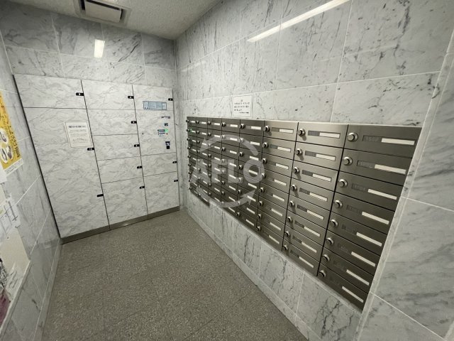 リーガル江戸堀ウエストパークの設備|リーガル江戸堀ウエストパーク　メールボックス＆宅配ボックス