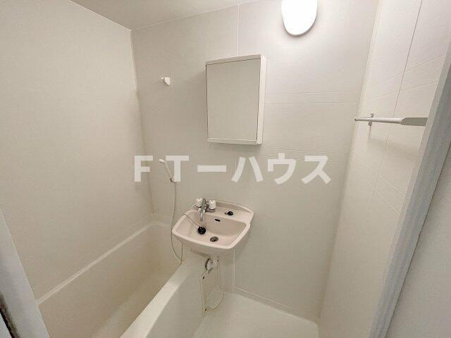 マイナビＳＴＡＹリュクス西船橋の浴室