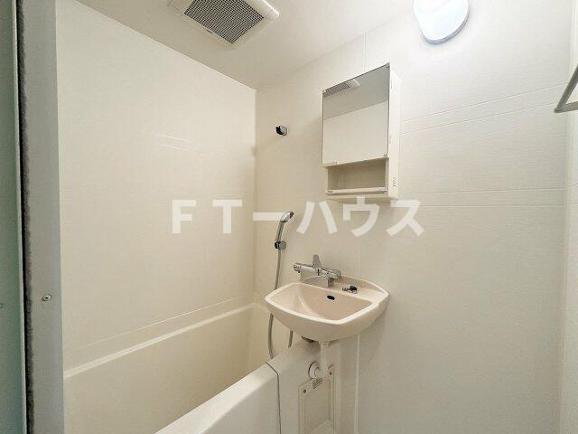 マイナビＳＴＡＹリュクス西船橋の浴室