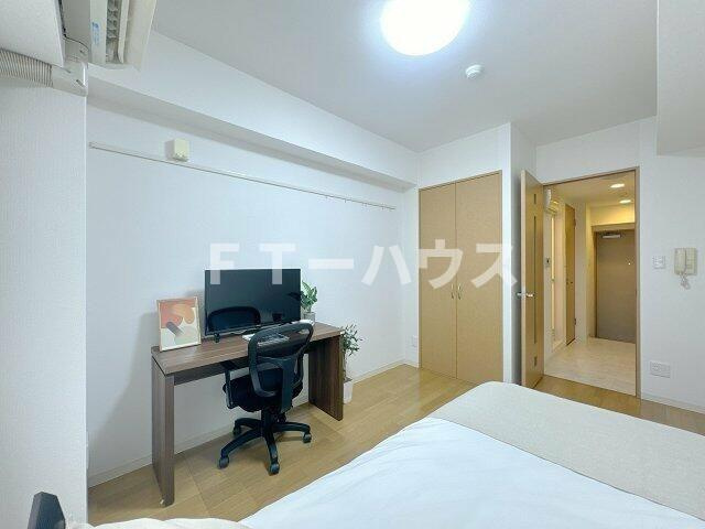 マイナビＳＴＡＹリュクス西船橋の居間・リビング