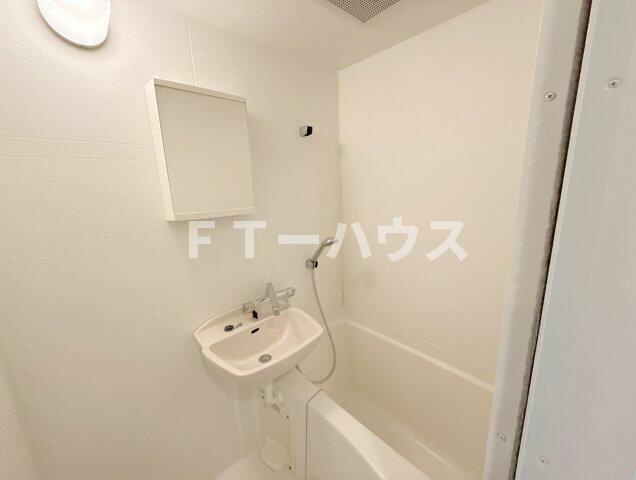 マイナビＳＴＡＹリュクス西船橋の浴室