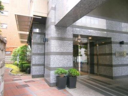 【エントランス】パークキューブ愛宕山タワー