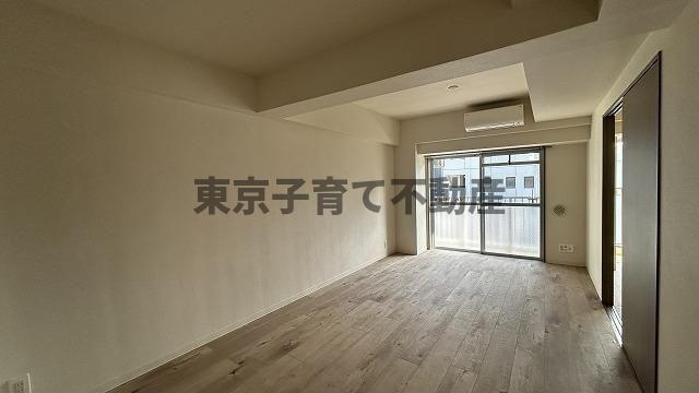 ベルフォーレ御徒町の居間・リビング