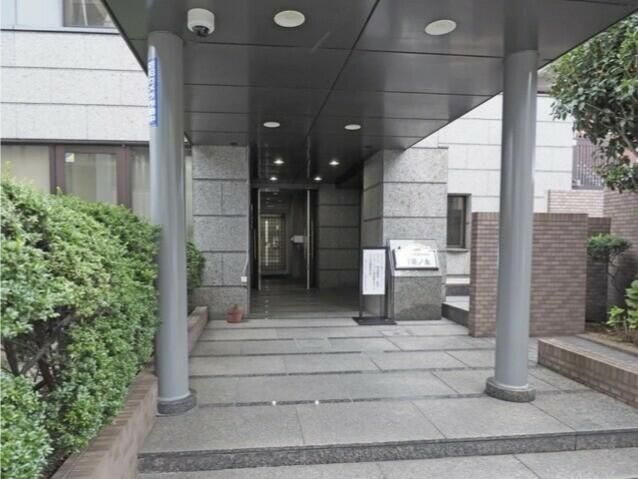 日神パレステージ御茶ノ水のエントランス