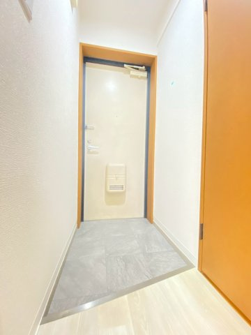 マンション・フォルツーナの玄関